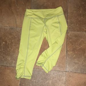 Rue 21 performance stretch workout Capri pants